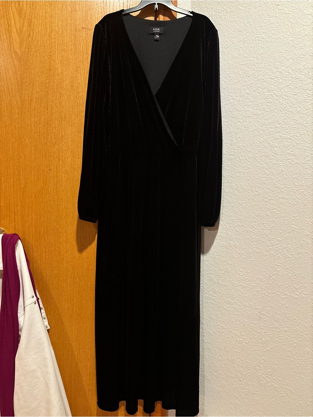 MSK Black Velvet Long Sleeve Maxi Dress